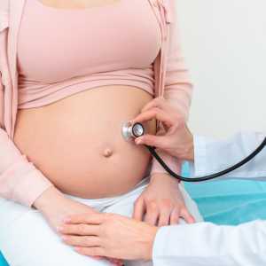 高龄女性试管婴儿助孕：关键检查与心理调适指南